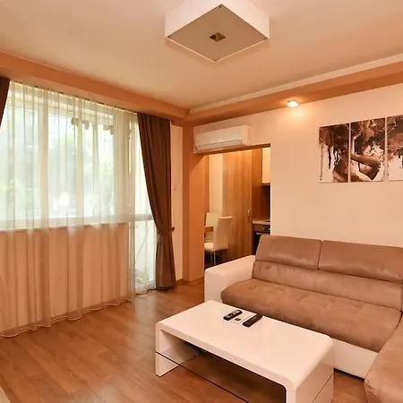 Apartamento двустаен в центъра